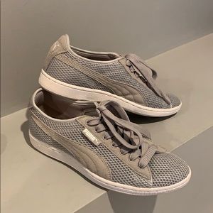 PUMA Sport Sneakers, Grey/White, Mesh/Suede Size 8